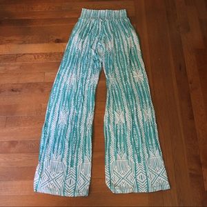 cute patterned flare leggings!!